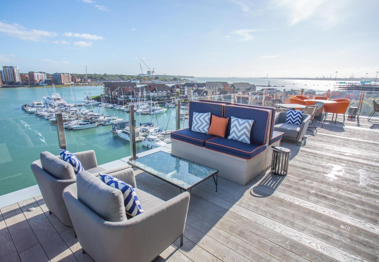 Harbour Hotel & Spa Southampton Exteriör bild The rooftop bar at The Haven Hotel