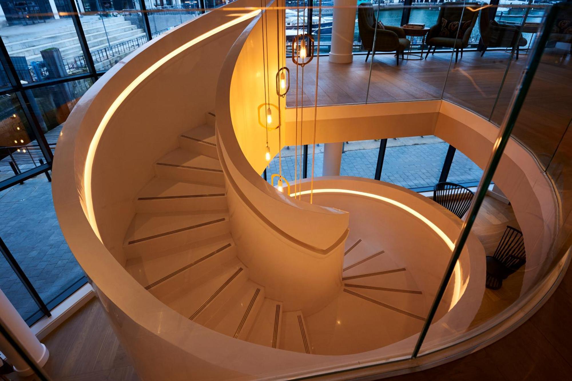 Harbour Hotel & Spa Southampton Exteriör bild Spiral staircase at the National Museum of Scotland